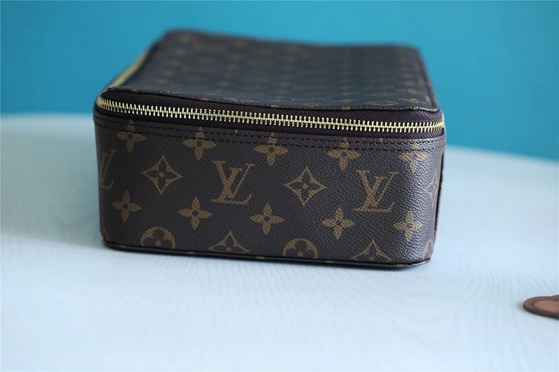 Alice bags - Louis Vuittons  - 9205
