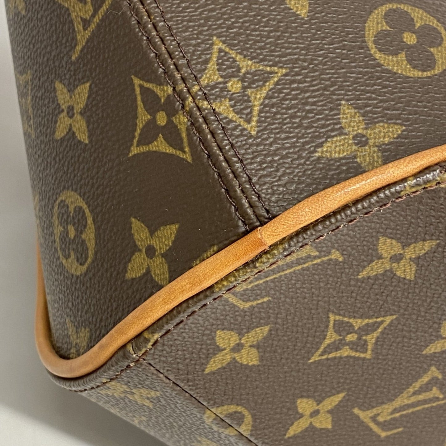Louis Vuitton  Handbag