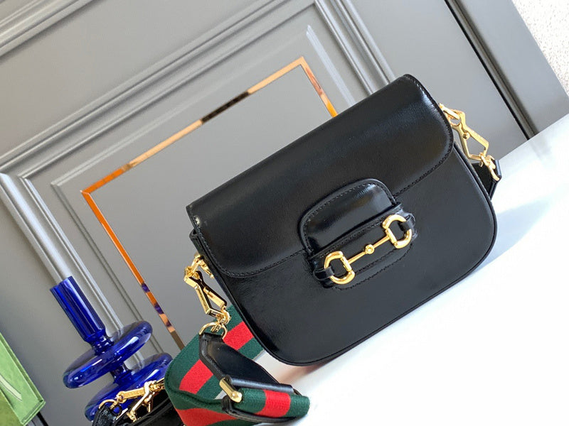 Gucci   Luxury Bags  1080