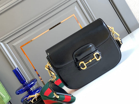 Gucci   Luxury Bags  1080