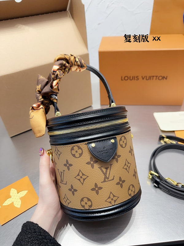 Alice bags - Louis Vuittons  - 15129