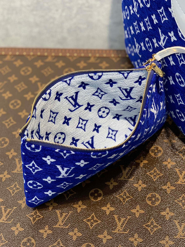 Alice Bags- Louis Vuittons  - 16601