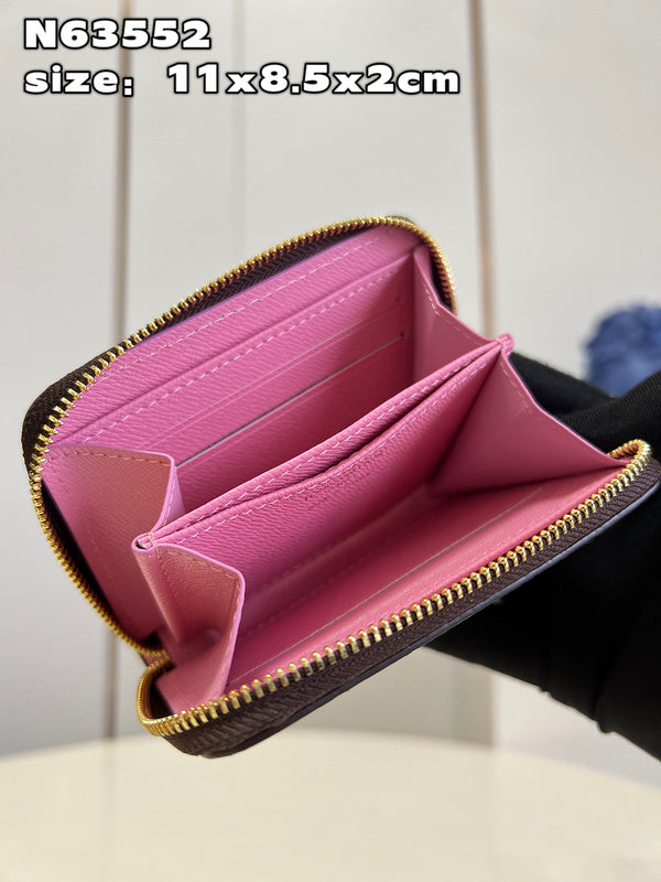 Alice Bags- Louis Vuittons  - 16038