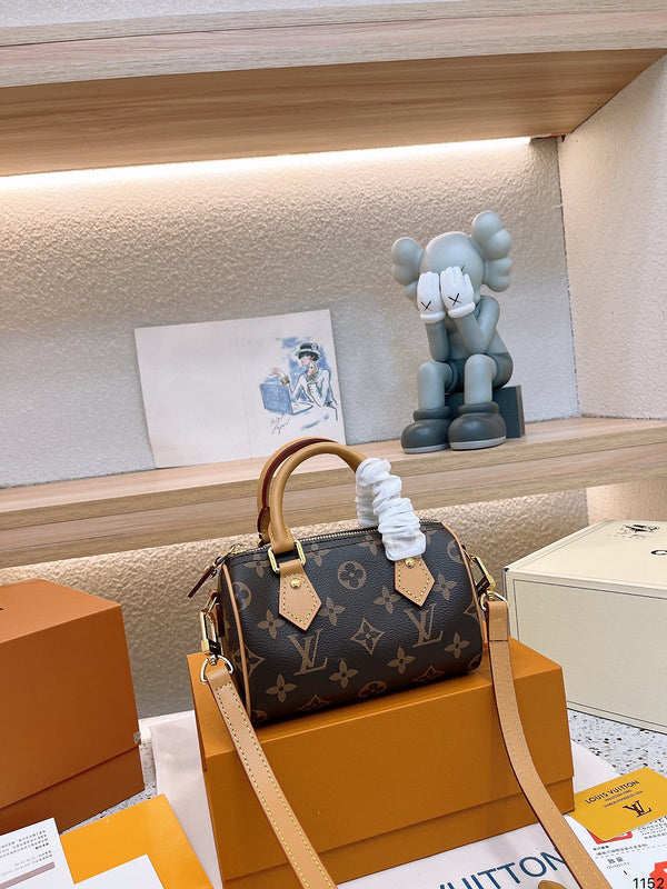 Alice bags - Louis Vuittons  - 15142