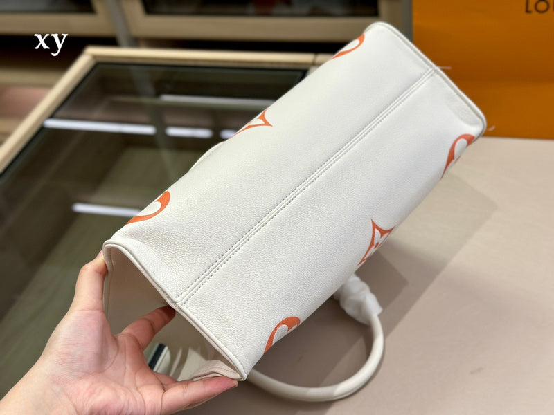 Alice bags - Louis Vuittons  - 15050