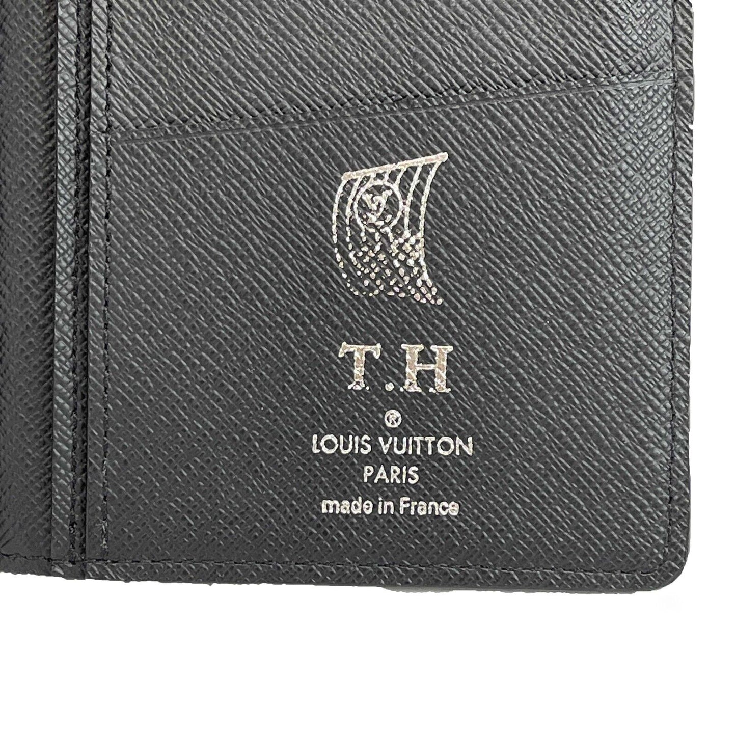 LOUIS VUITTON - Damier Graphite Wallet - 4 Pocket / 18 Card Slots