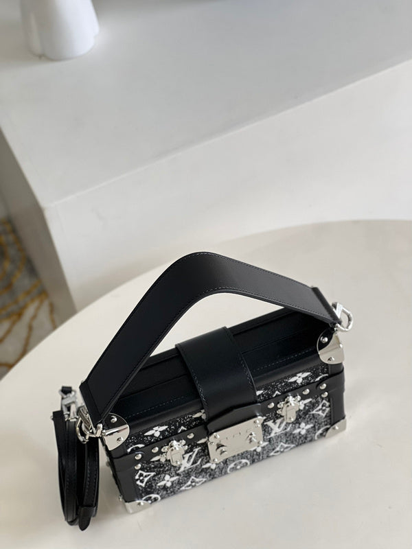 Alice Bags- Louis Vuittons  - 16486