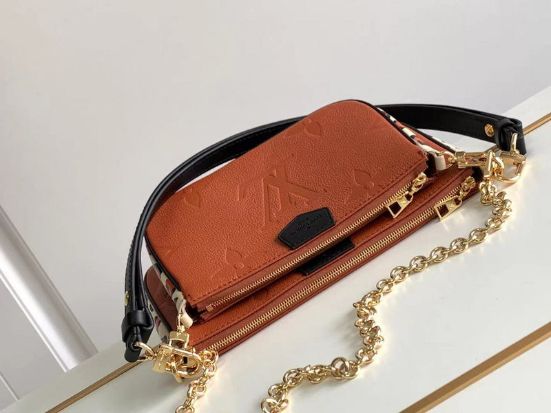 Alice Bags- Louis Vuittons  - 16449