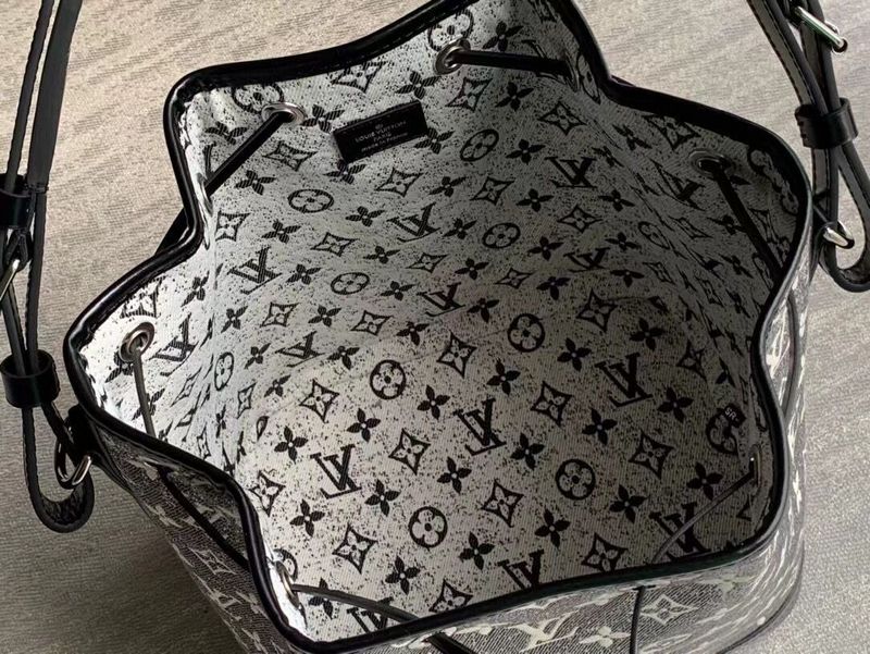 Alice Bags- Louis Vuittons  - 16023