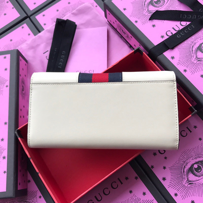 Gucci   Luxury Bags  886