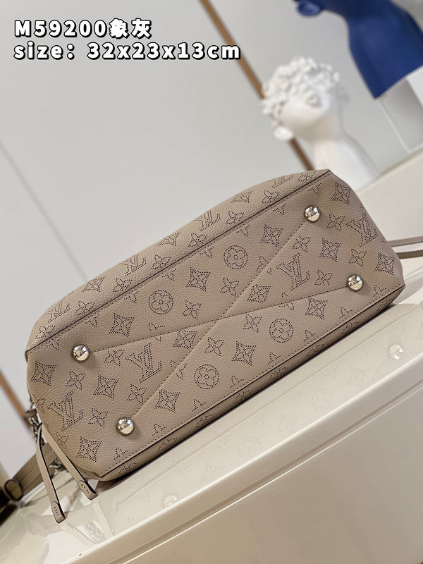 Alice Bags- Louis Vuittons  - 16059
