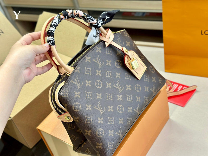 Alice bags - Louis Vuittons  - 15092