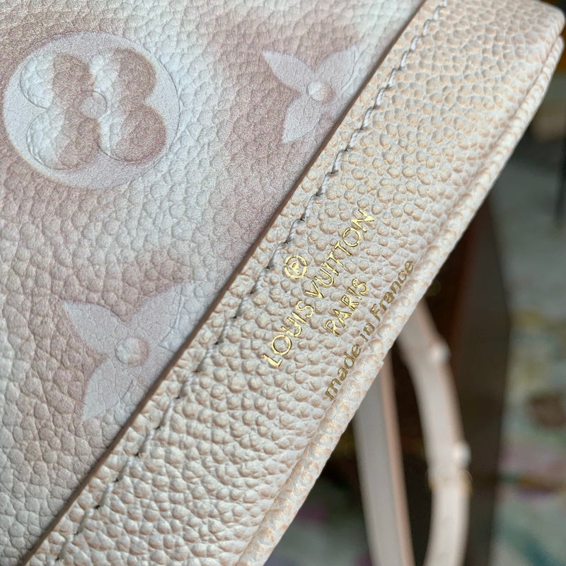 Alice Bags- Louis Vuittons  - 16483