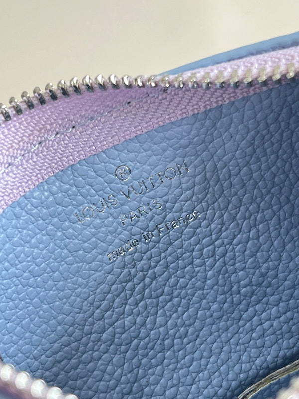 Alice Bags- Louis Vuittons  - 16392