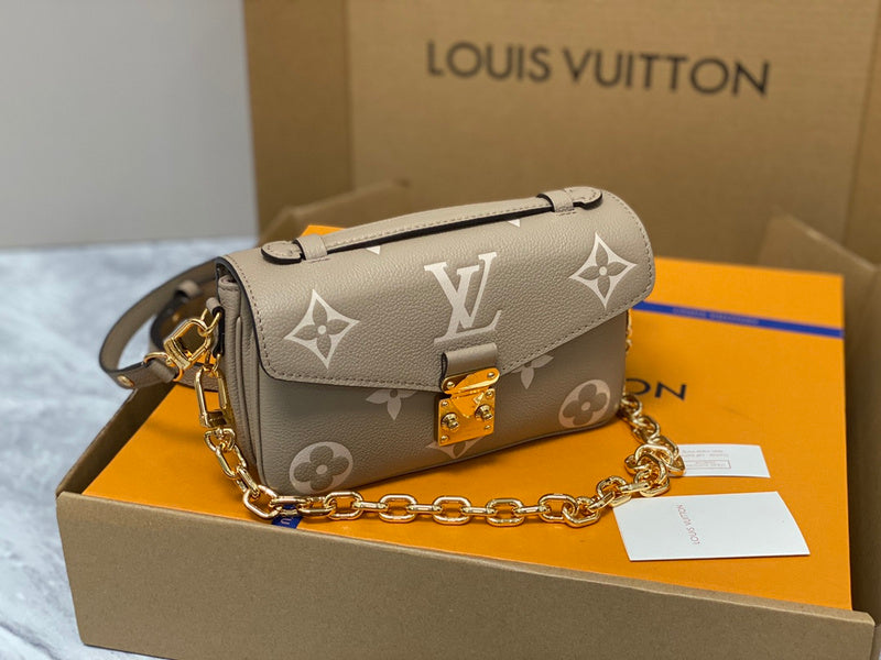 Alice bags - Louis Vuittons  - 15187