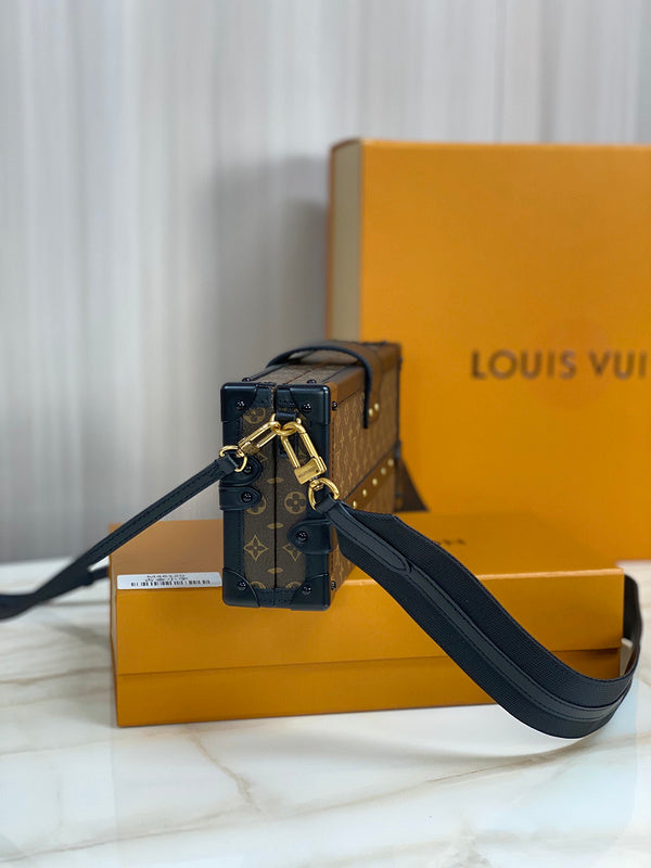 Alice Bags- Louis Vuittons  - 16438