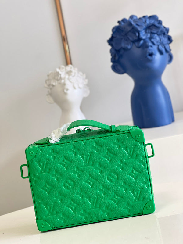 Alice Bags- Louis Vuittons  - 16423