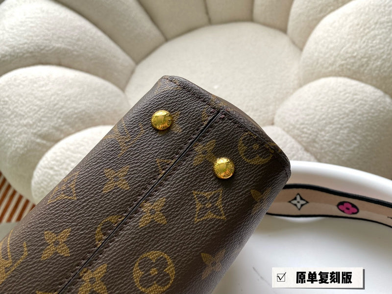 Alice bags - Louis Vuittons  - 14915