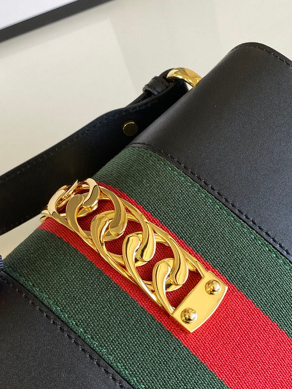 Gucci   Luxury Bags  1303