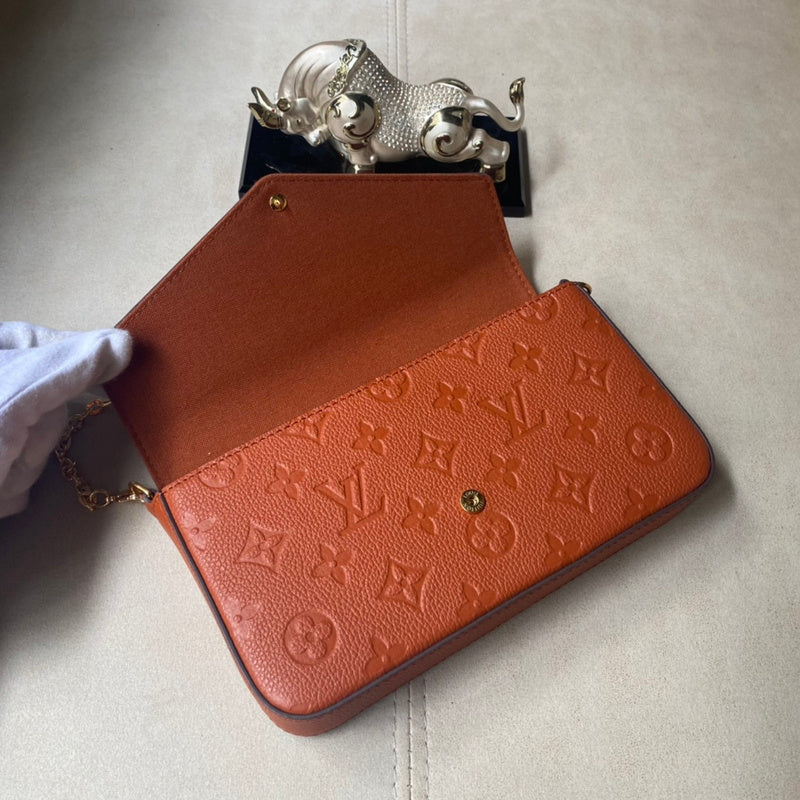 Alice Bags- Louis Vuittons  - 16376