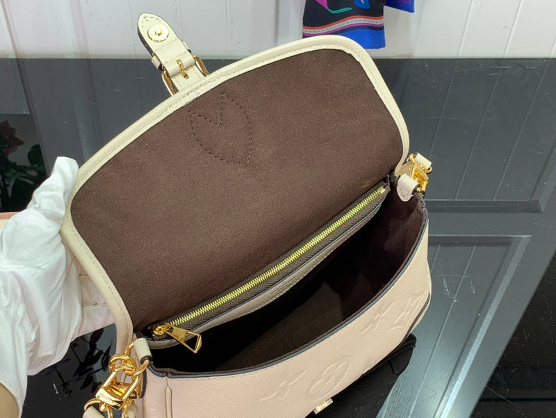 Alice bags - Louis Vuittons  - 15658