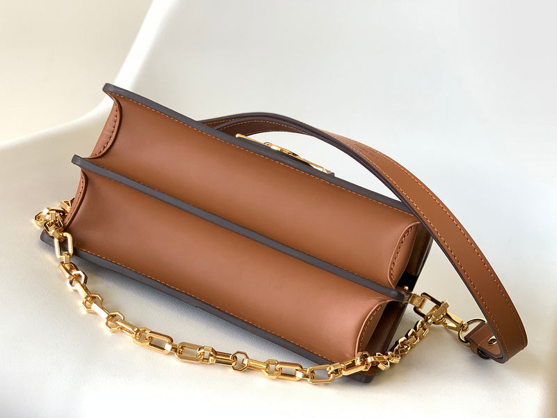 Alice Bags- Louis Vuittons  - 16230