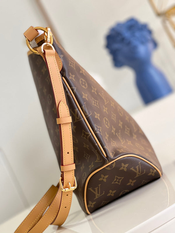 Alice Bags- Louis Vuittons  - 16263