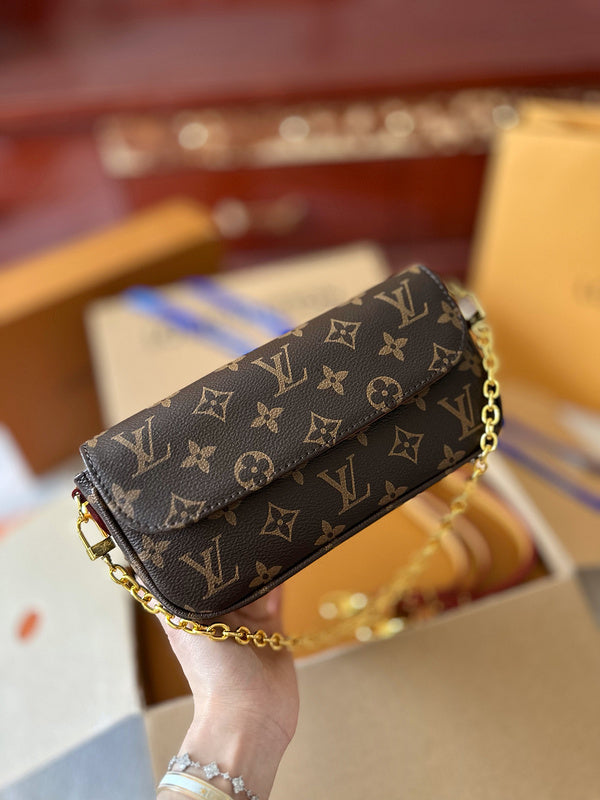 Alice bags - Louis Vuittons  - 14851