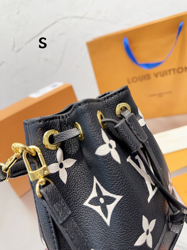 Alice bags - Louis Vuittons  - 15135