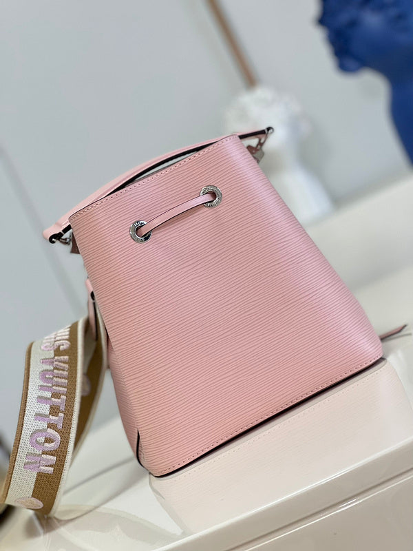 Alice Bags- Louis Vuittons  - 16462