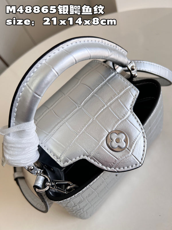 Alice Bags- Louis Vuittons  - 15864