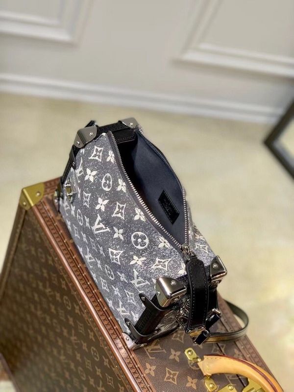 Alice Bags- Louis Vuittons  - 15961