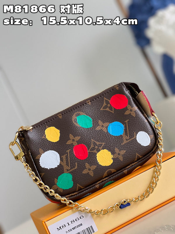 Alice bags - Louis Vuittons  - 15705