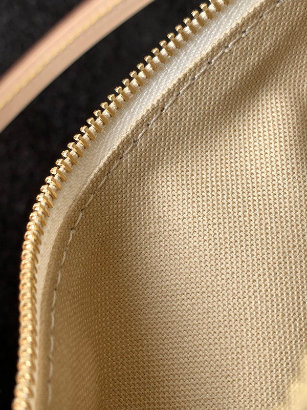 Alice Bags- Louis Vuittons  - 16295