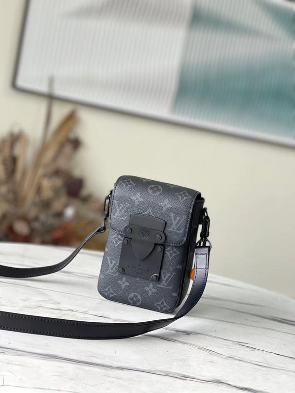 Alice Bags- Louis Vuittons  - 16478