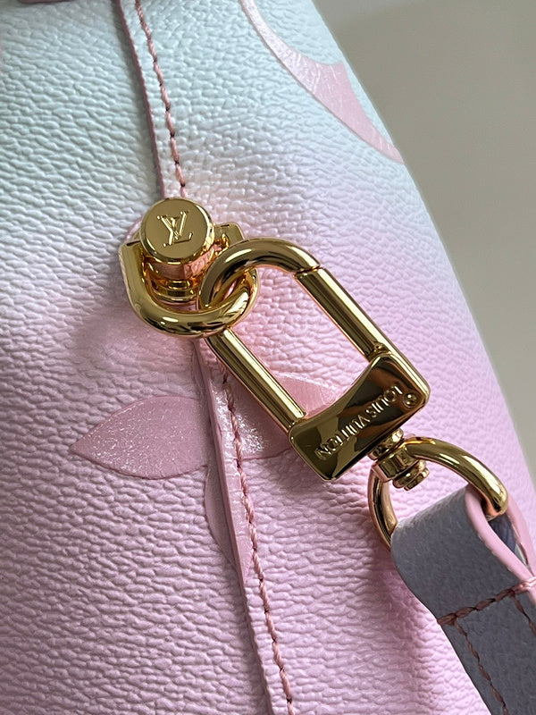 Alice Bags- Louis Vuittons  - 16623