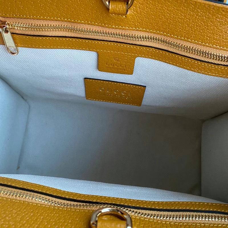 Gucci   Luxury Bags  976