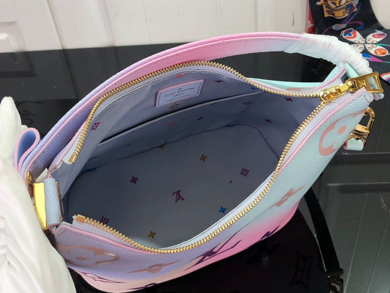 Alice Bags- Louis Vuittons  - 16504