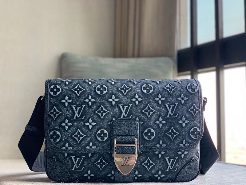 Alice Bags- Louis Vuittons  - 15922