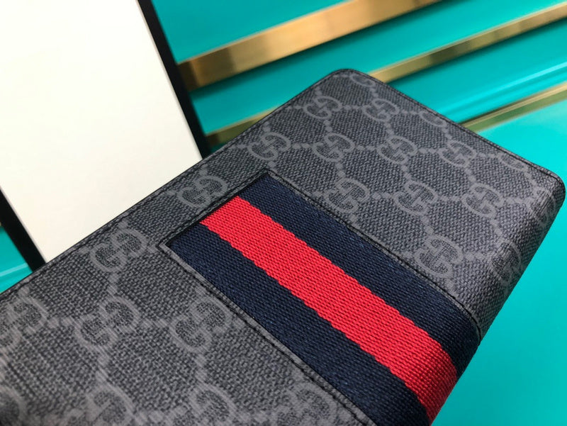 Gucci   Luxury Bags  946