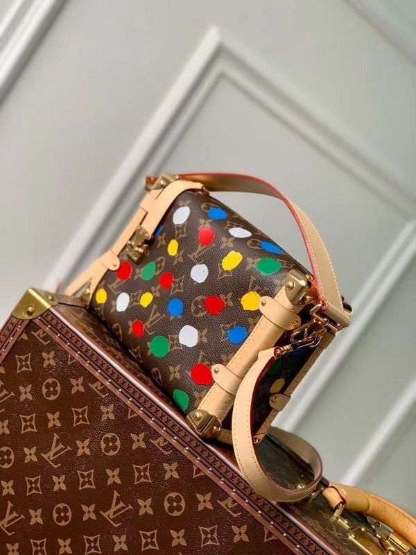 Alice Bags- Louis Vuittons  - 15969