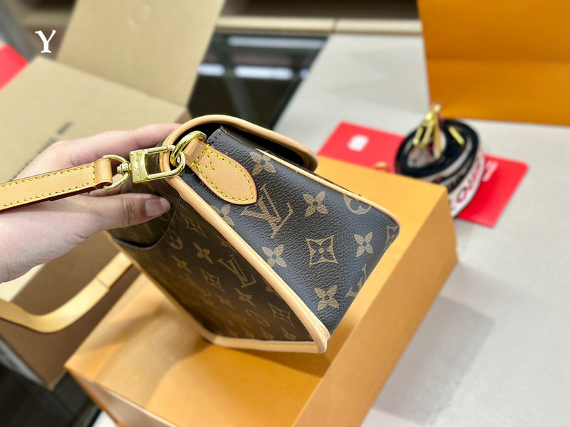 Alice bags - Louis Vuittons  - 15093