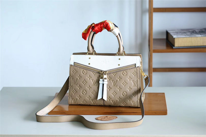 Alice bags - Louis Vuittons  - 7950