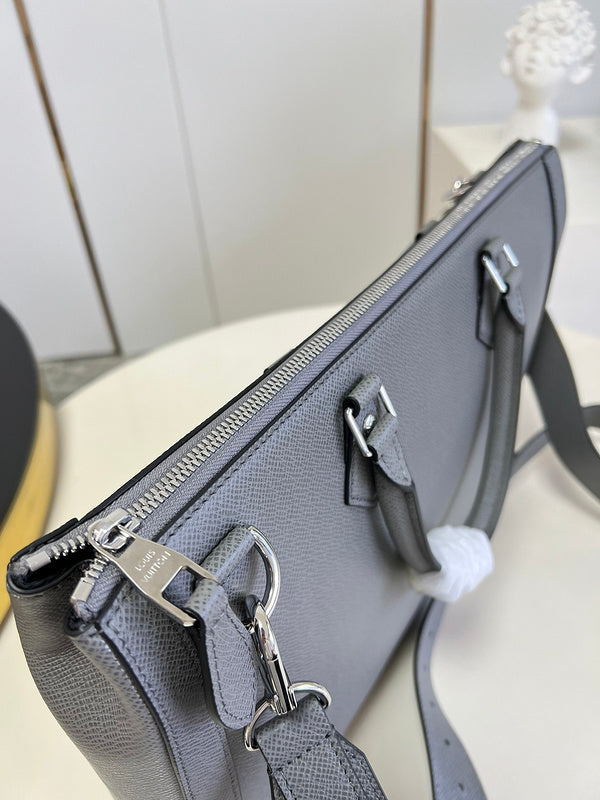 Alice Bags- Louis Vuittons  - 16102