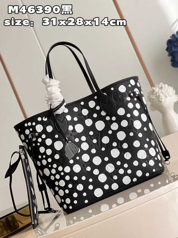 Alice Bags- Louis Vuittons  - 15916