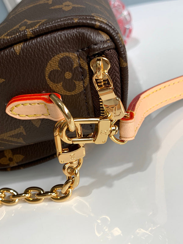 Alice bags - Louis Vuittons  - 15403
