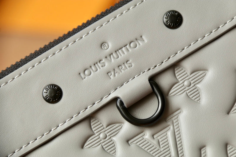 Alice Bags- Louis Vuittons  - 16582
