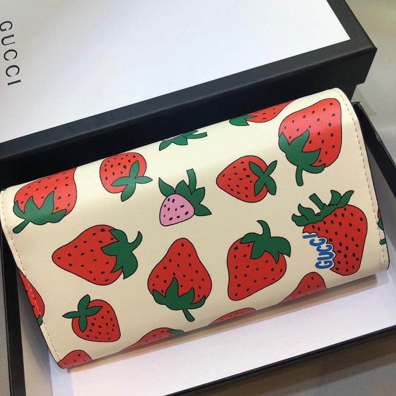 Gucci   Luxury Bags  1353