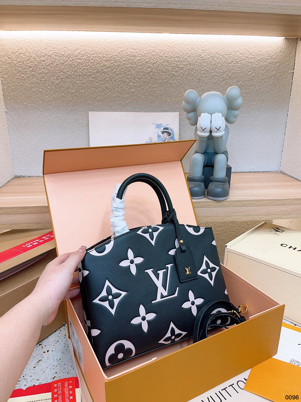 Alice bags - Louis Vuittons  - 14979