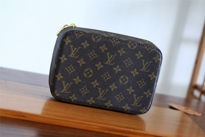 Alice bags - Louis Vuittons  - 9372